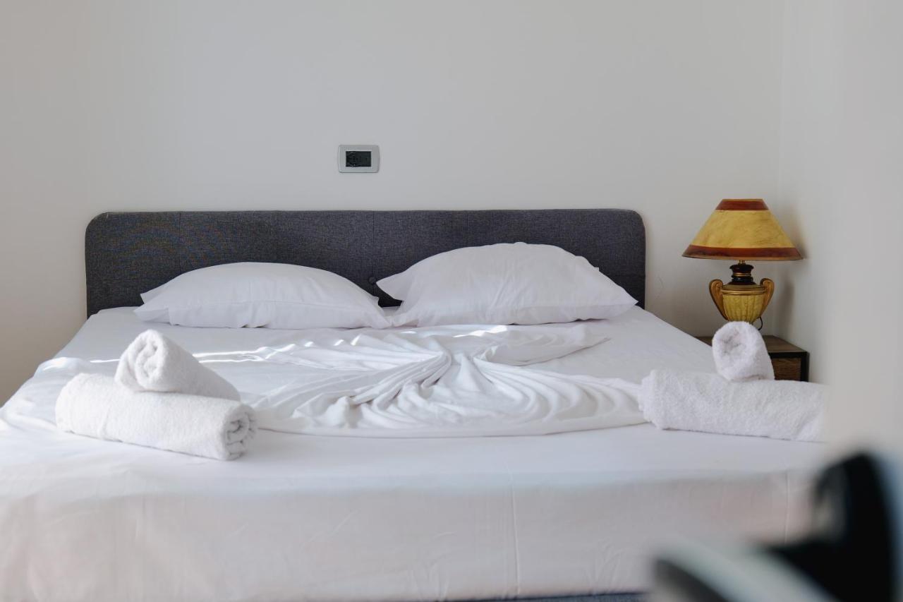 Hotel Leon Saranda Dış mekan fotoğraf